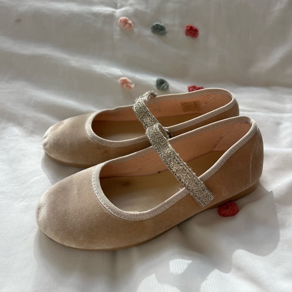Clara gold children’s chic flat